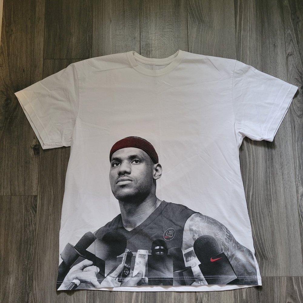 Nike White Graphic Tee with Red and Black Accents